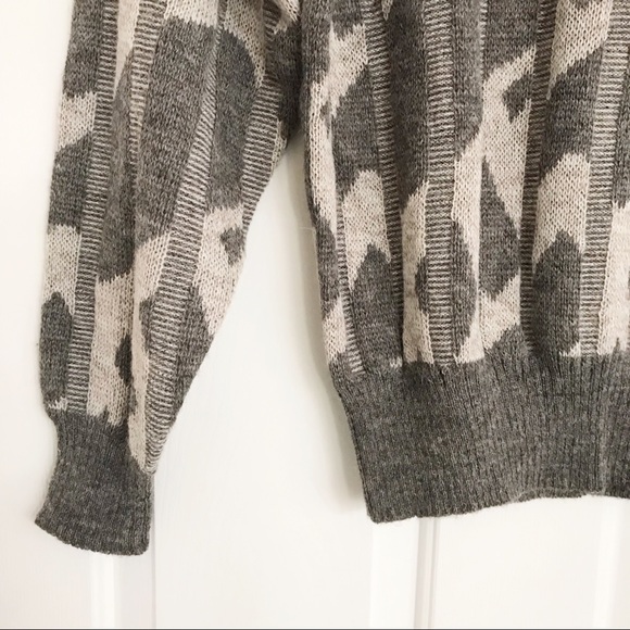 New AXIOM Crew Neck Sweater-Gray/Beige-Size Med - Picture 5 of 8